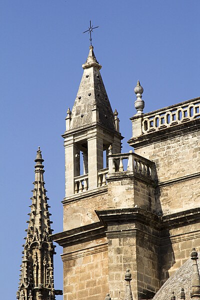 File:Seville (18529899416).jpg