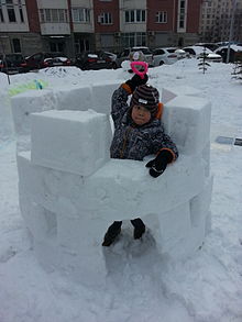 Little snow fort built with a plastic tub (Moscow, Russia) Snow castle.jpg