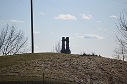 Spencer Mezarlığı silhouetted.jpg