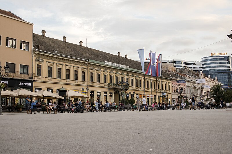 File:Staro jezgro Novog Sada 05.jpg