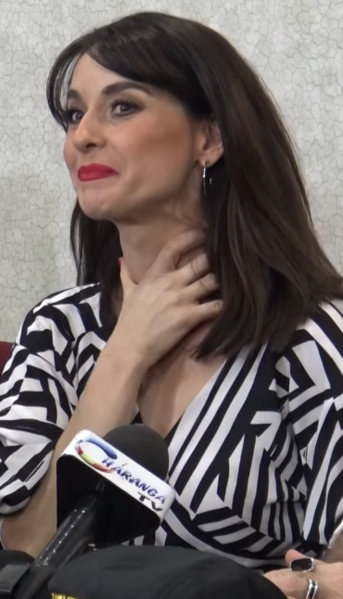 File:Susana González in an interview with Dulce Osuna on 2 June 2017-3.png