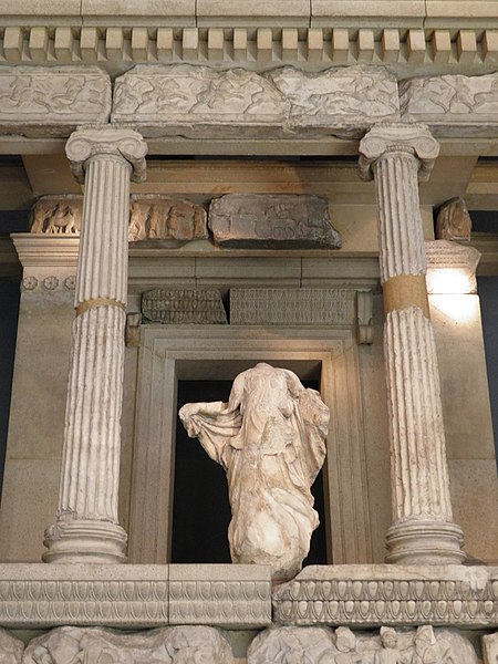 File:The reconstructed façade of the Nereid monument of Xanthos, British Museum, London (9500952205).jpg