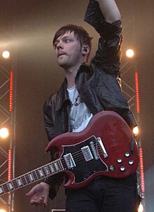 Paul Mullen performing with The Automatic at Barry Waterfront Festival in 2009