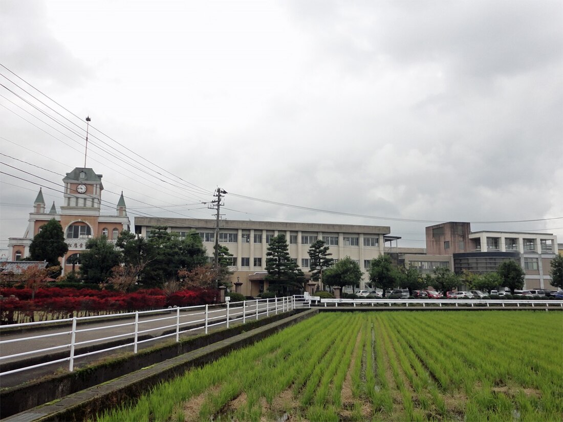 富山県立砺波高等学校