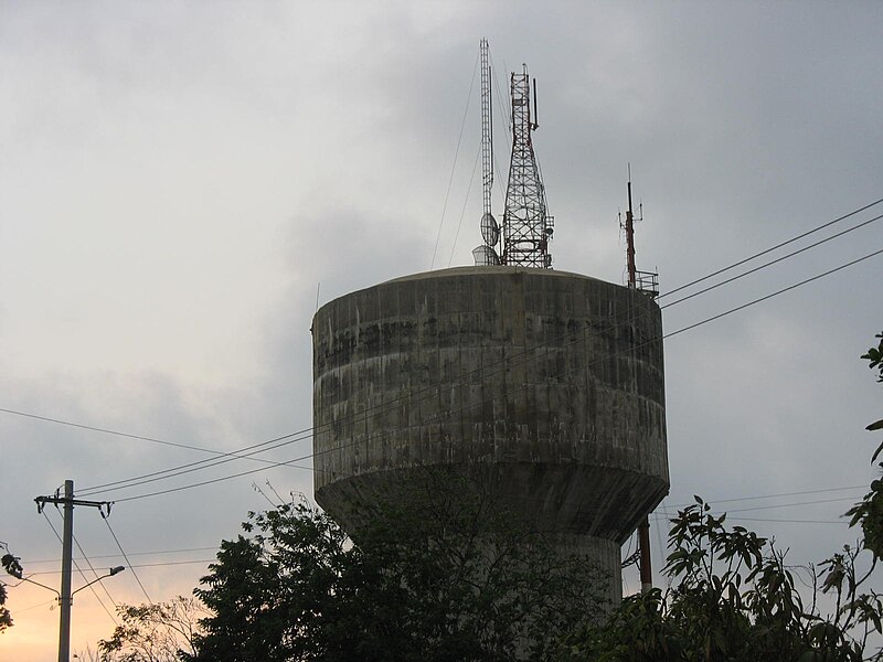 File:TorresComunicacionBquilla.jpg