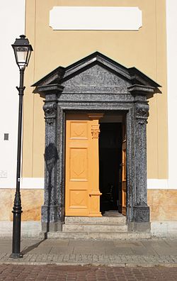 Toruń, kościół św. Ducha (wejście boczne od ul. Różanej) (OLA Z.).JPG