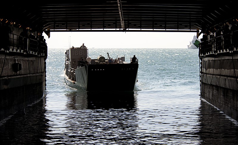 File:US Navy 111211-N-KS651-132 A landing craft utility approaches the well deck of the amphibious dock landing ship USS Pearl Harbor (LSD 52).jpg