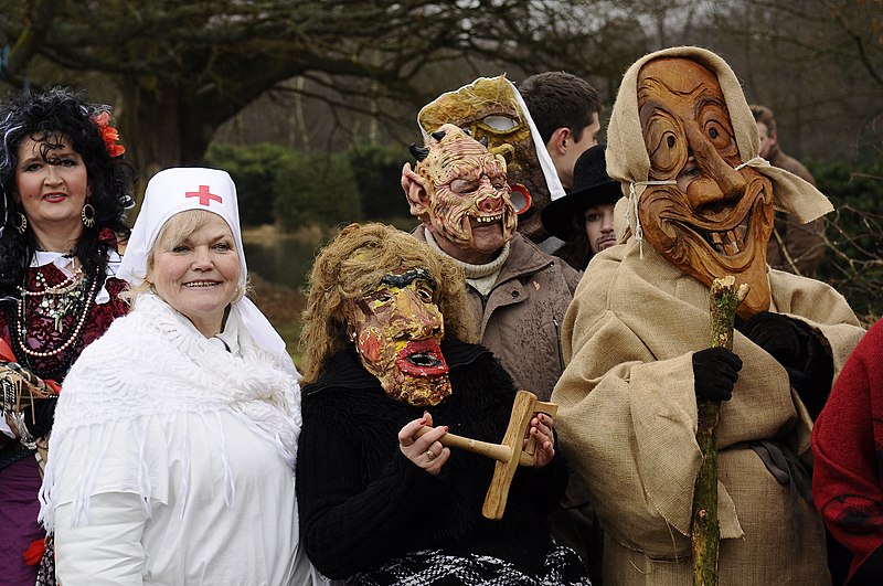 File:Uzgavenes 2010 - masks2.jpg