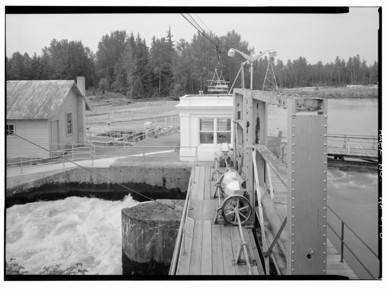 File:View of Stoney gates and headgate house, looking north. Steel for frame supporting Stoney gates produced by Jones and Laughlin, Pittsburg, Pennsylvania. Photo by Jet Lowe, HAER, HAER WASH,27-DIER,1-8.tif