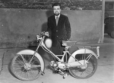 Vincent Piatti with his 50cc minimotor Vincent Piatti.jpg