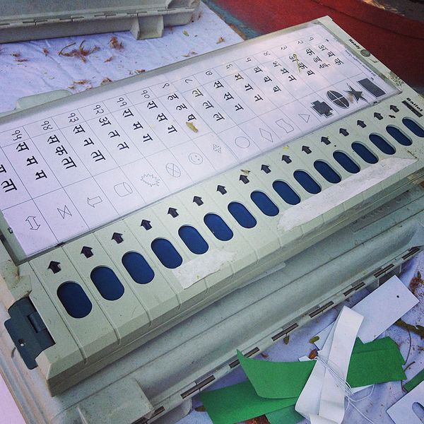 File:Voting machine in India.jpg