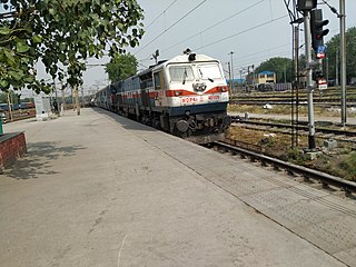 <span class="mw-page-title-main">Uttarakhand Sampark Kranti Express</span>