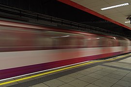 Waterloo station MMB 24 1992-stock.jpg