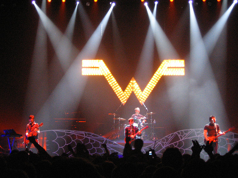 File:Weezer 2005.jpg