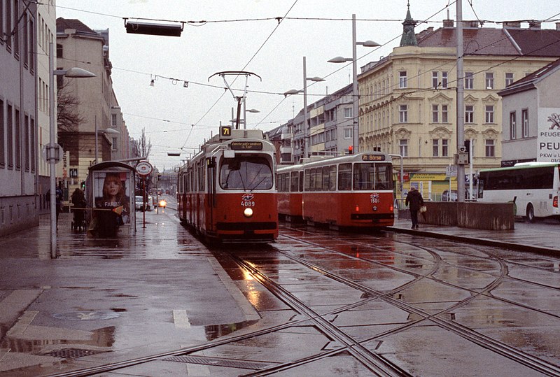 File:Wien-wiener-linien-sl-71-1090791.jpg