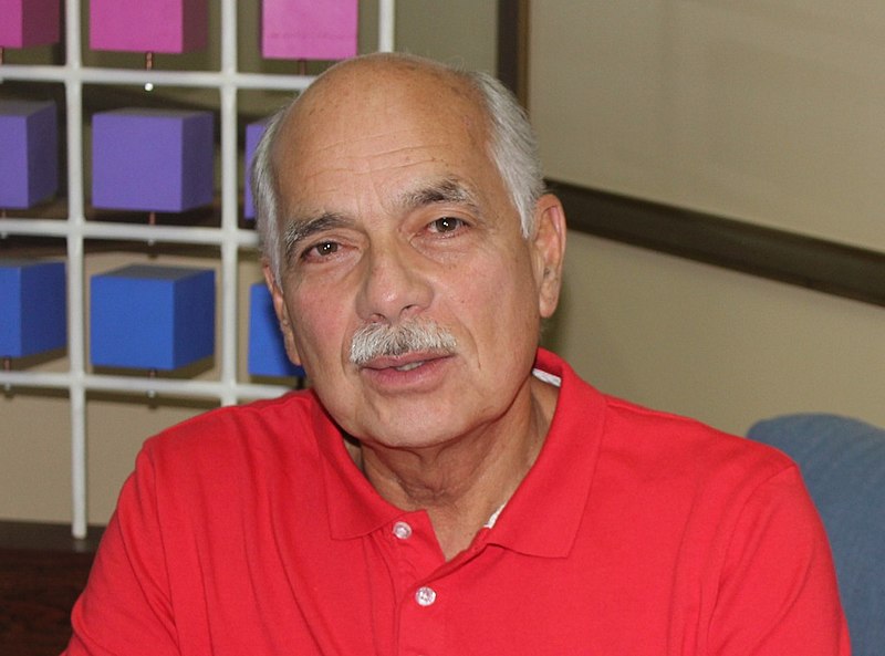 File:William Izarra Caldera.jpg