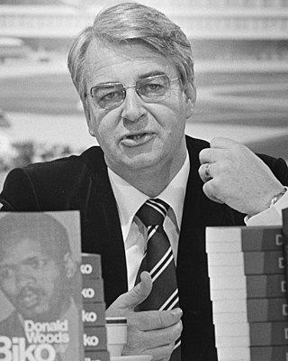 <span class="mw-page-title-main">Donald Woods</span> South African journalist and anti-apartheid activist