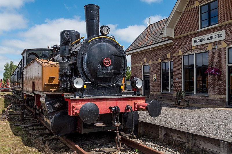 File:"Pannekoektrein" Station Marrum-Westernijkerk.jpg