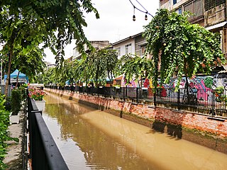 <span class="mw-page-title-main">Khlong Ong Ang</span> Canal in Bangkok, Thailand