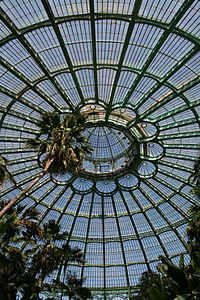 "0_Serres_Royales_de_Laeken_(1).jpg" by User:Jean-Pol GRANDMONT