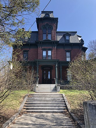 158 South Willard Street. Residence hall, Champlain College. 158 s willard.jpg