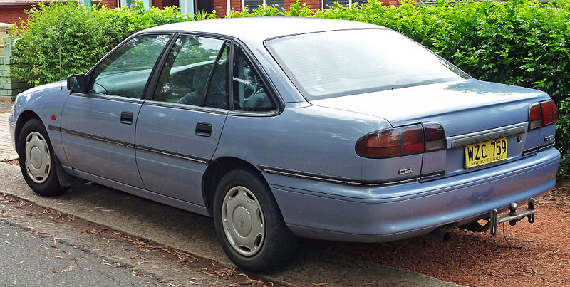 File:1995-1996 Toyota Lexcen (T4) CSi sedan 02.jpg