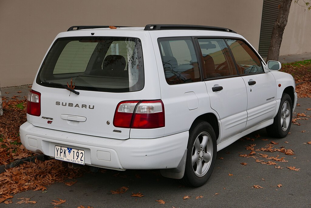 File2000 Subaru Forester (SF5 MY00) GT wagon (20150710