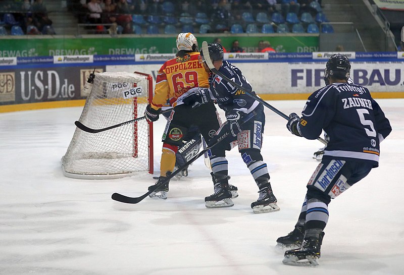 File:2019-01-11 Dresdner Eislöwen gegen ESV Kaufbeuren by Sandro Halank–055.jpg