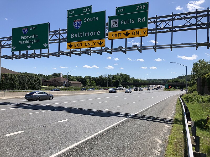 File:2019-06-14 14 59 57 View southwest along the Outer Loop of the Baltimore Beltway (Interstate 83 and Interstate 695) at Exit 23 (Interstate 83 SOUTH, Baltimore, Maryland State Route 25-Falls Road) on the edge of Towson and Mays Chapel in Maryland.jpg