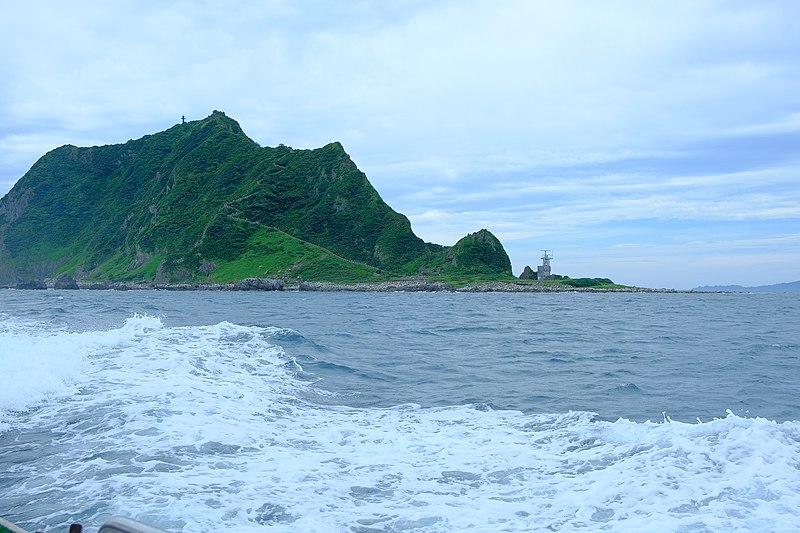 File:2019 The hiking trail at Keelung Islet.jpg