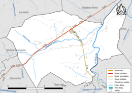 Carte en couleur présentant le réseau hydrographique de la commune