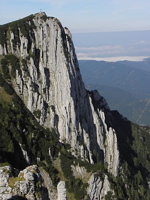 The distinctive summit structure of the Alberfeldkogel.