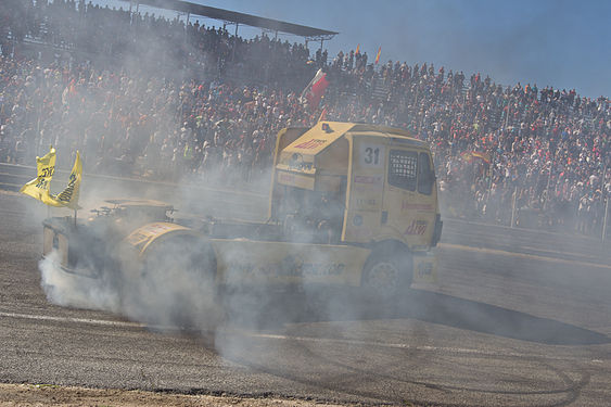 Burnout by Alberto Vila at the Spain Truck GP 2013.