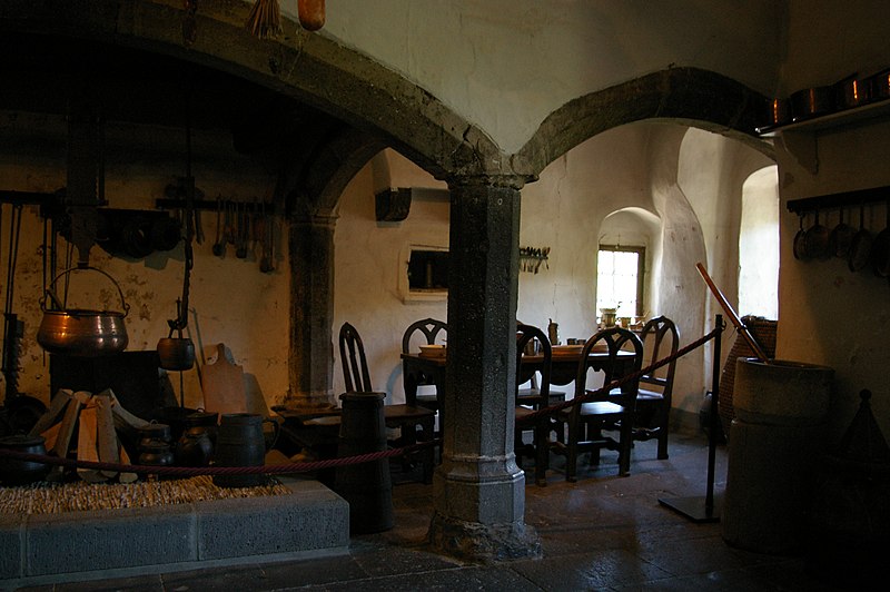 File:Allemagne07 08 0406 Burg Eltz.JPG