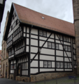 English: Half-timbered building in Alsfeld Markt 2 / Hesse / Germany This is a picture of the Hessian Kulturdenkmal (cultural monument) with the ID 13139 (Wikidata)