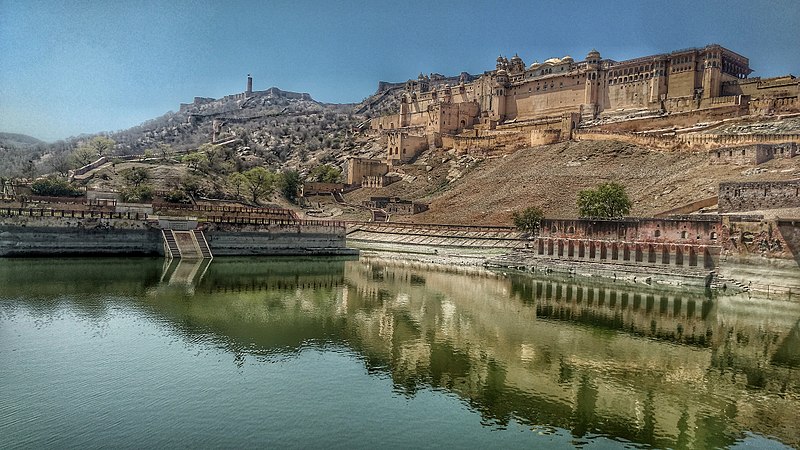File:Amer fort and palace jaipur.jpg
