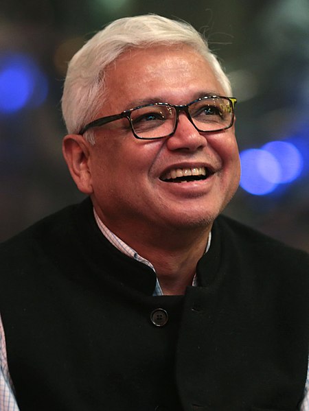 File:Amitav Ghosh by Gage Skidmore.jpg