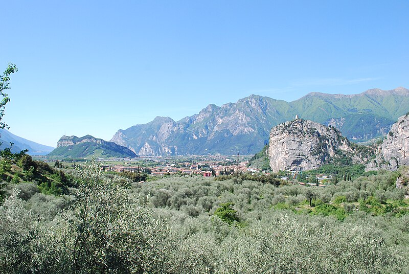 File:Arco (Trentino) seen from Massone.jpg