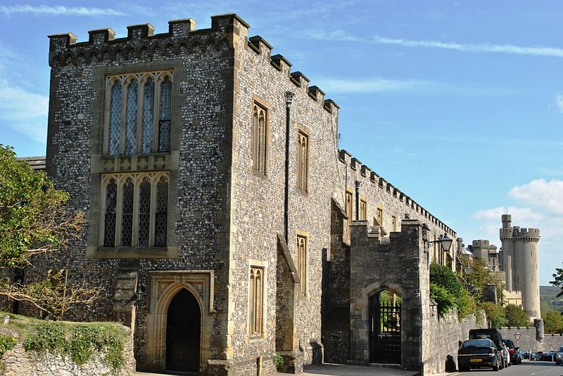 File:Arundel Castle, 2012.JPG