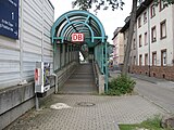 der östliche Zugang zum Haltepunkt Luzenberg in Mannheim an der Stationsstraße