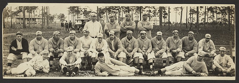 File:Base ball club "The Colonels" of Louisville, Ky. - Fotografs by Hunt, Ft. Myers, Fla. LCCN2008678737.jpg