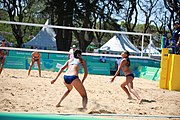 Deutsch: Beachvolleyball bei den Olympischen Jugendspielen 2018; Tag 8, 14. Oktober 2018; Mädchen, Achtelfinale – Mexiko-China 0:2 (15–21/16–21) English: Beach volleyball at the 2018 Summer Youth Olympics at 14 October 2018 – Girls Round of 16 – Mexico-China 0:2 (15–21/16–21)