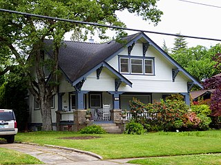 <span class="mw-page-title-main">South Oakdale Historic District</span> Historic district in Oregon, United States