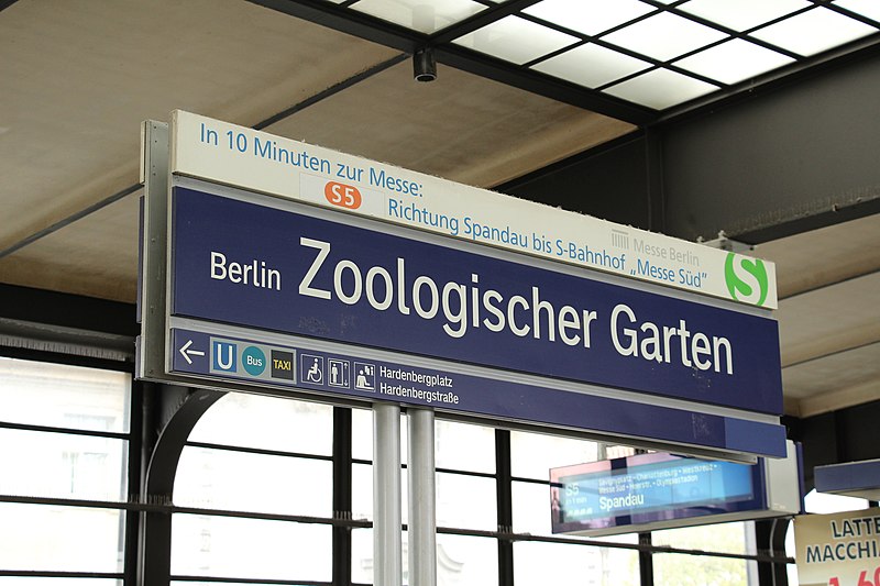 File:Berlin - Bahnhof Zoo (2).jpg