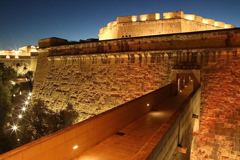 File:Birgu Saint James Bastion.jpg