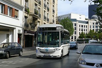 Bolloré Bluebus 6 m sur la navette Ministère de la Santé – Montparnasse 2.