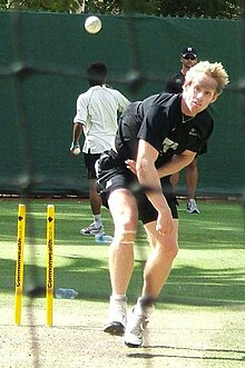 Brendon Diamanti bowling.jpg