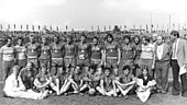 Гравці клубу ФК «Локомотив» (Лейпциг) з трофеєм після перемоги у 1981 році.