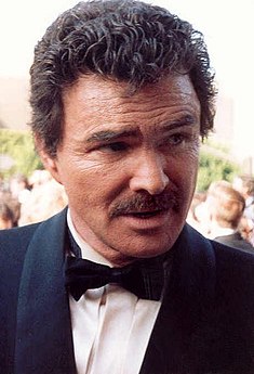 Burt Reynolds 1991-yil portretli hosilasi.jpg