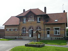 Ang Town Hall ug School of Cachy